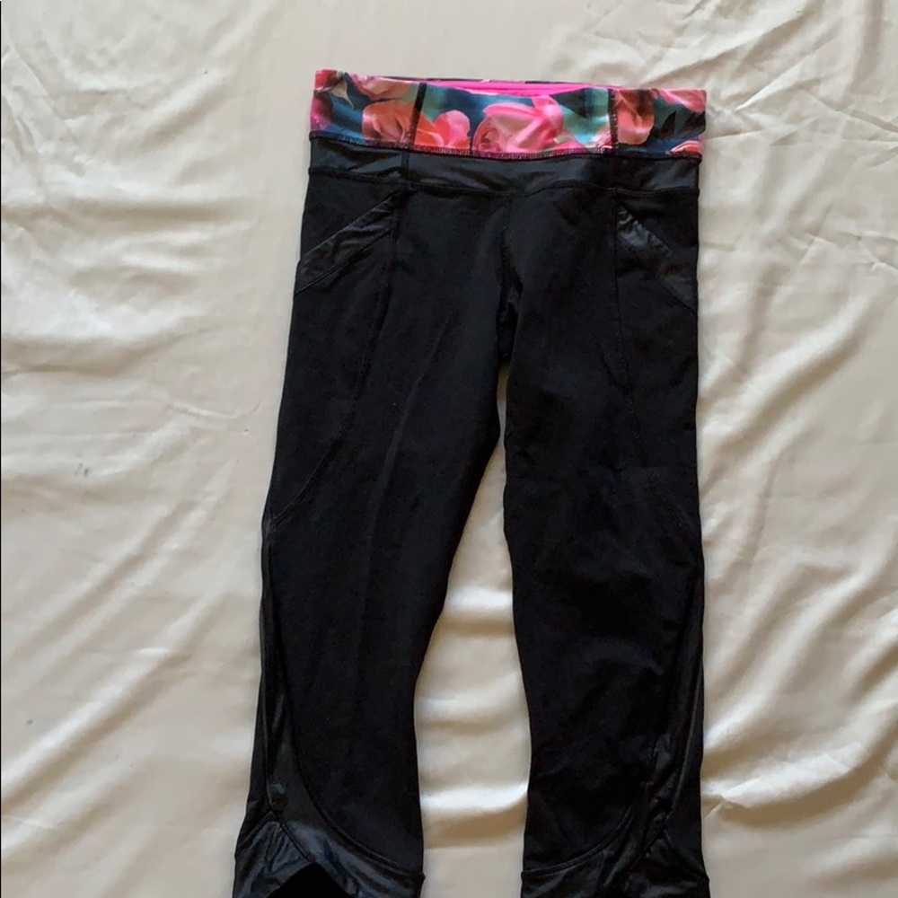 Lululemon leggings size 4